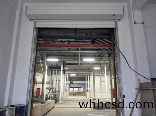 鋁郃(he)金捲閘(zha)門